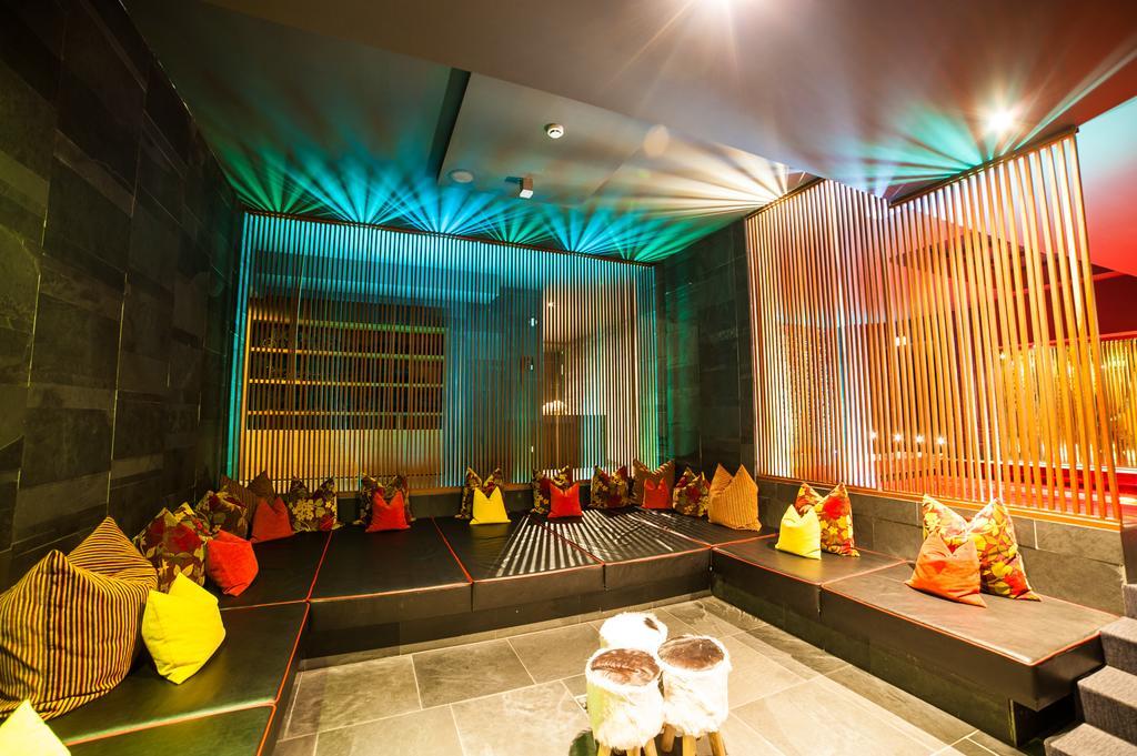Living Max Hotel 젤암제 외부 사진