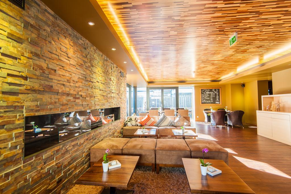 Living Max Hotel 젤암제 외부 사진