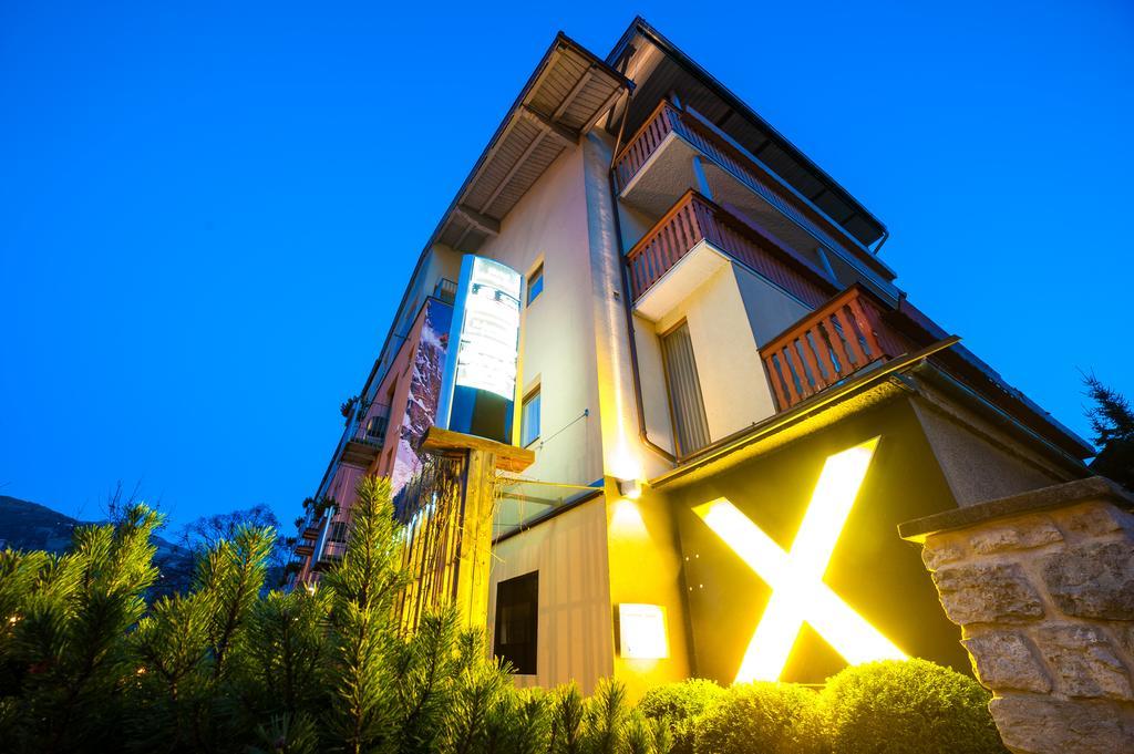 Living Max Hotel 젤암제 외부 사진