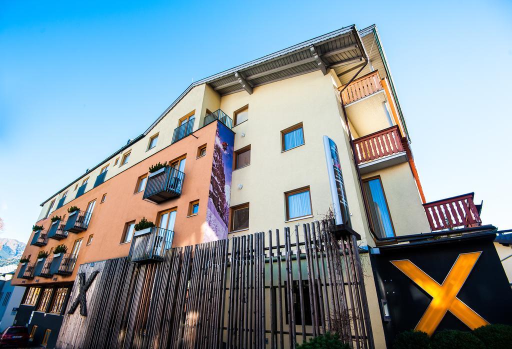 Living Max Hotel 젤암제 외부 사진