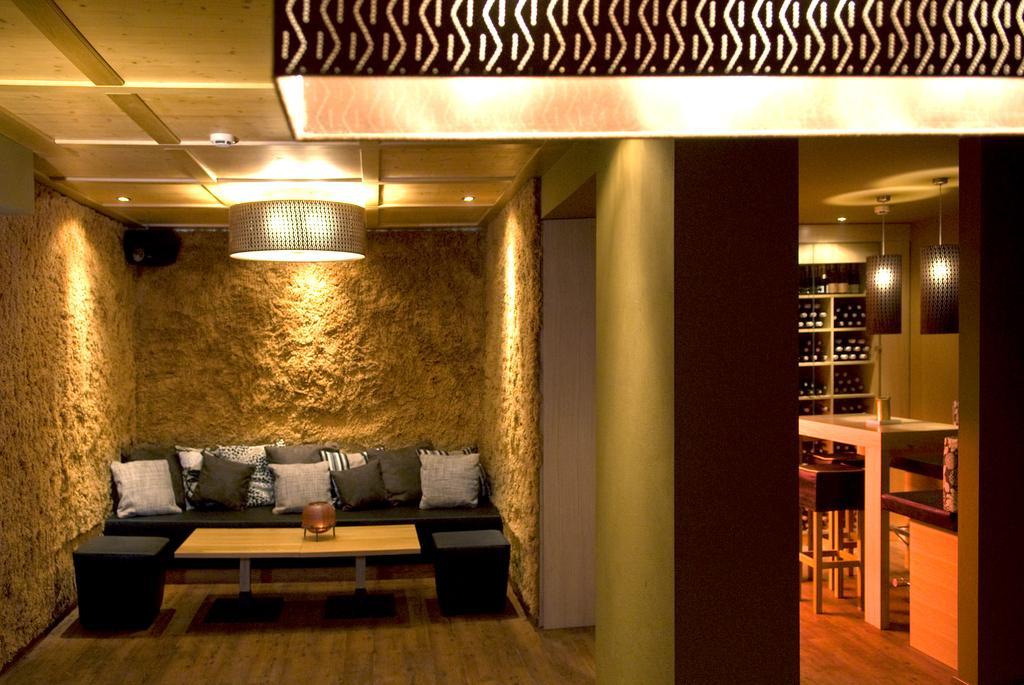 Living Max Hotel 젤암제 외부 사진