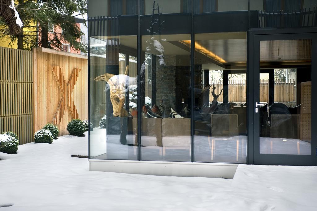 Living Max Hotel 젤암제 외부 사진